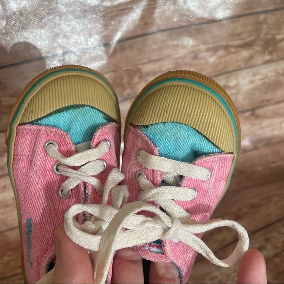 Weebok toddler girl sneakers size 4 - Picture 13 of 14
